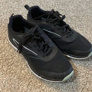 Comfy sneakers/walking shoes!